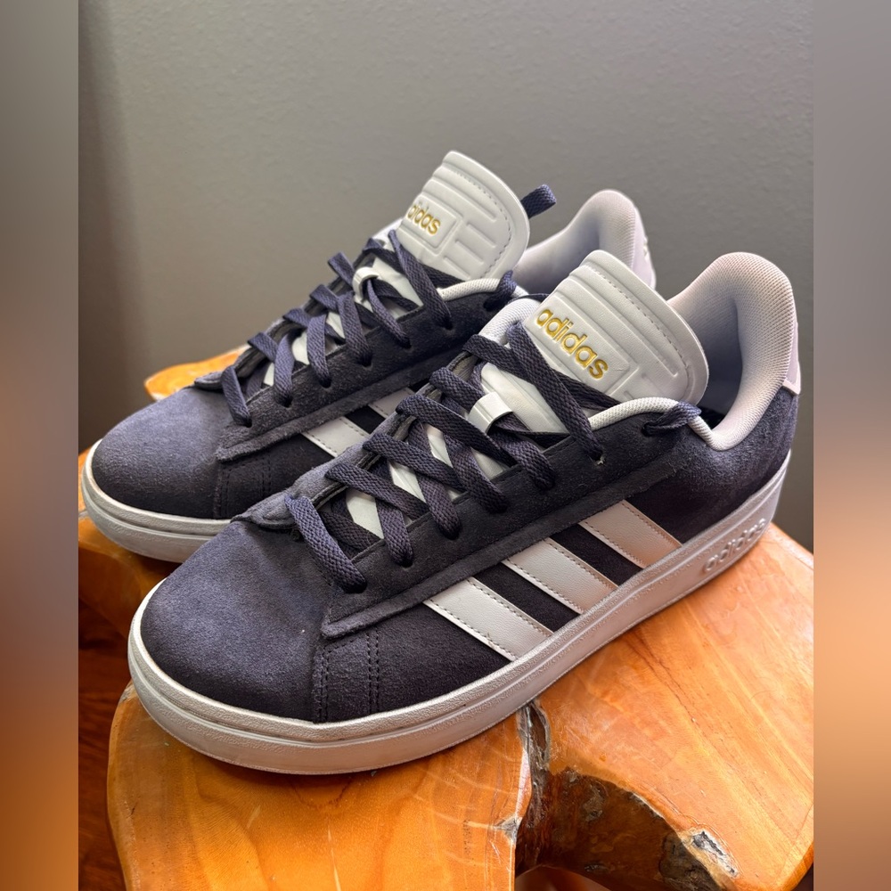 Men’s Grand Court Alpha size 9.5